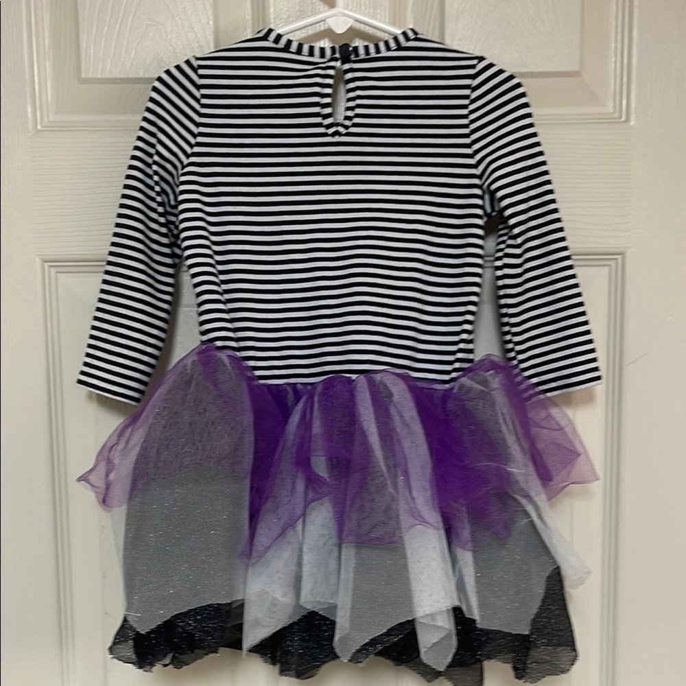 Emily Rose Black and White dress. - Picture 9 of 12